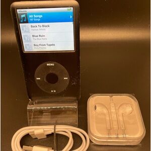 Apple iPod 6th Generation Classic 80gb Black With Accessories